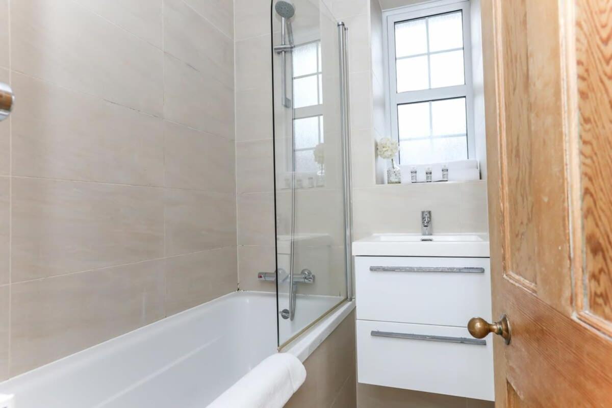 2 Bedroom Apartment In Waterloo Central London Exterior photo